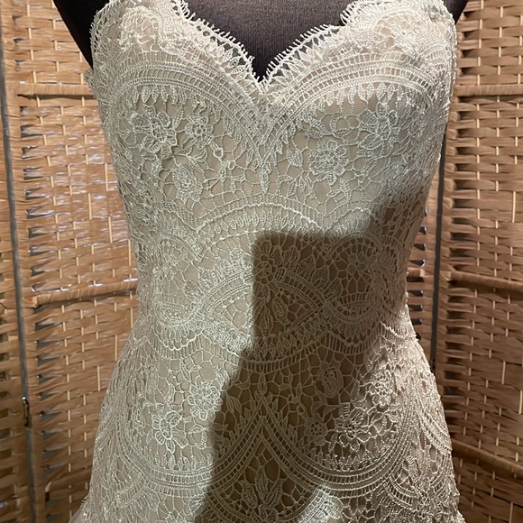 New WToo Wedding Gown Sz. 8 - Picture 2 of 9